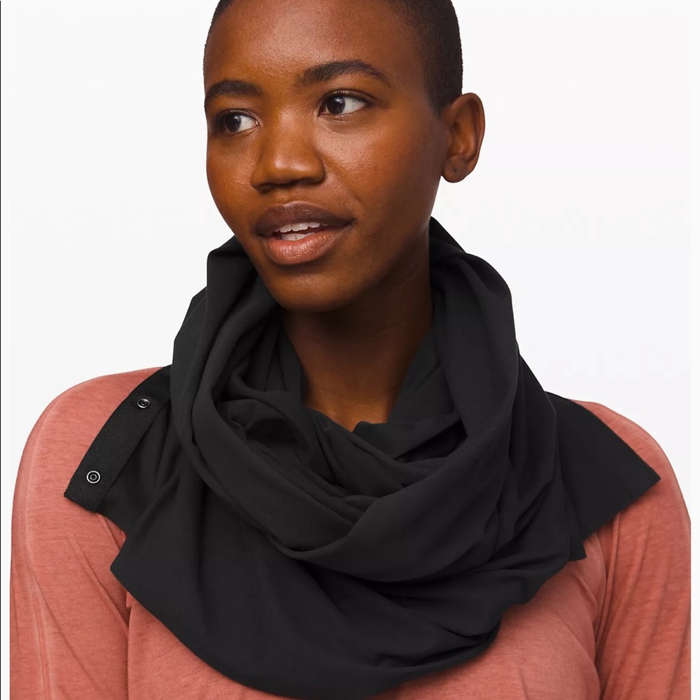 lululemon Heather grey and white stripe reversible and customizable snap scarf